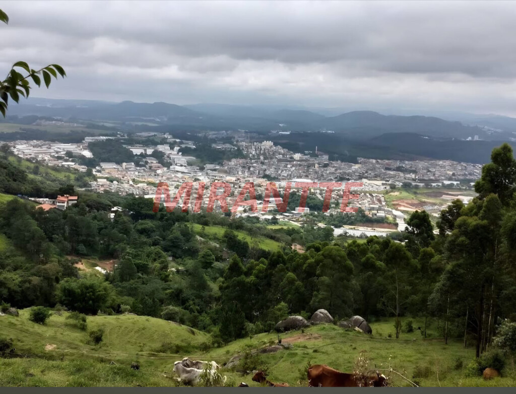 Terreno de 430m² em Serra Da Cantareira
