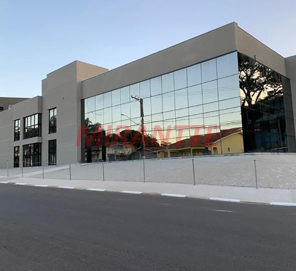 Comercial de 1800m² em santana de parnaiba