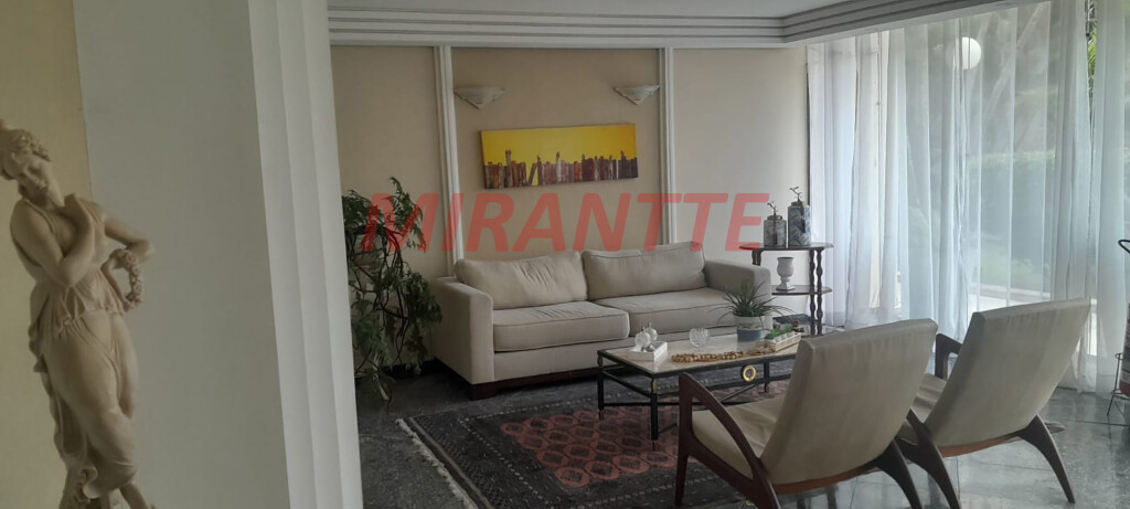 Apartamento de 99m² com 3 quartos em Barro Branco