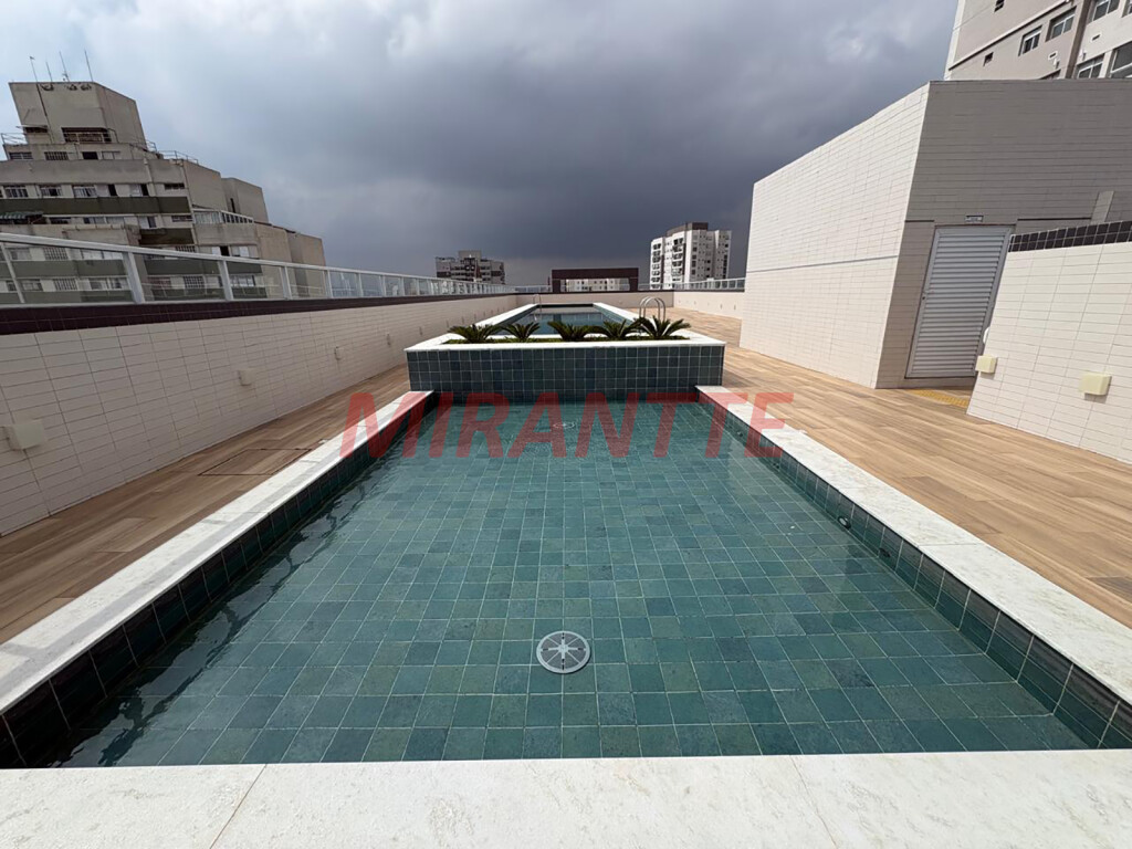 Apartamento de 35m² com 2 quartos em Vila Mazzei
