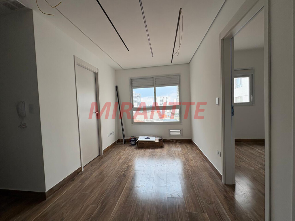 Apartamento de 35m² com 2 quartos em Vila Mazzei