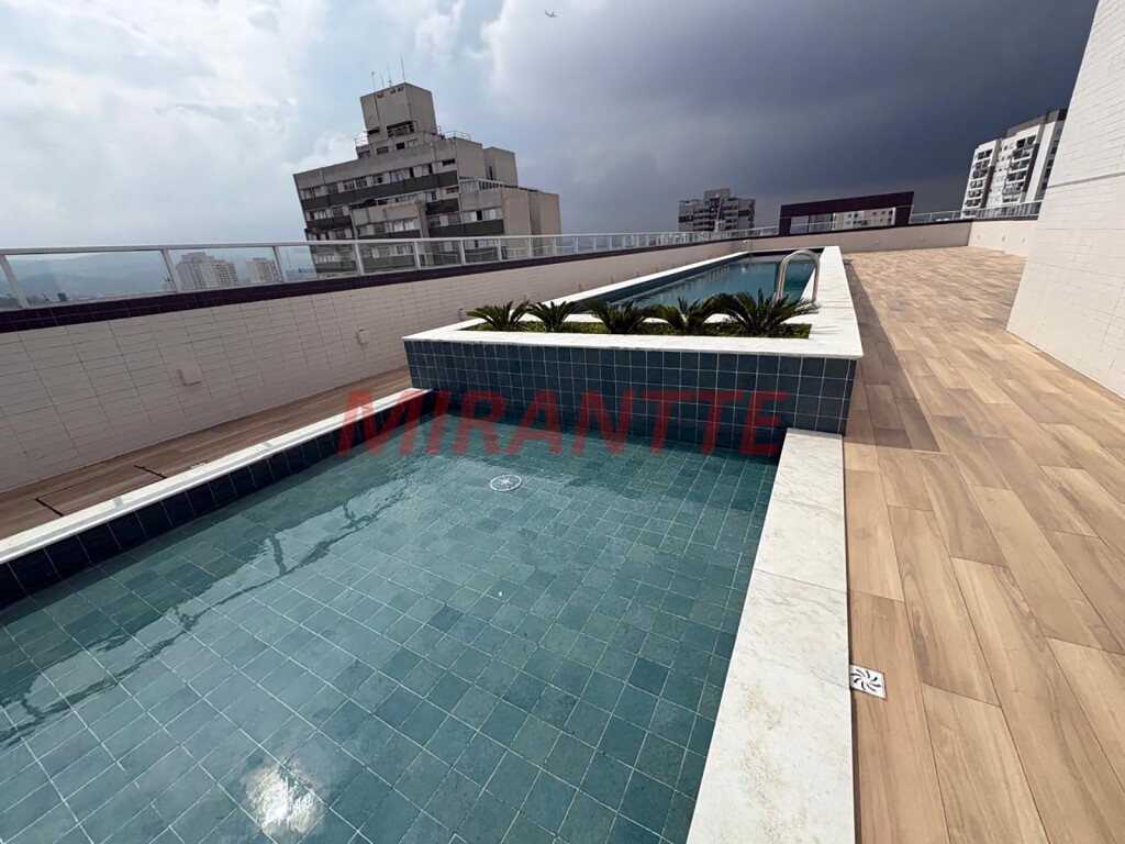 Apartamento de 35m² com 2 quartos em Vila Mazzei