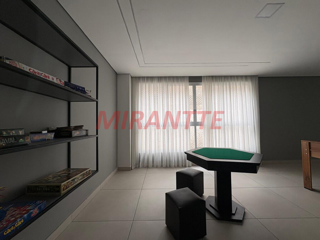 Apartamento de 35m² com 2 quartos em Vila Mazzei