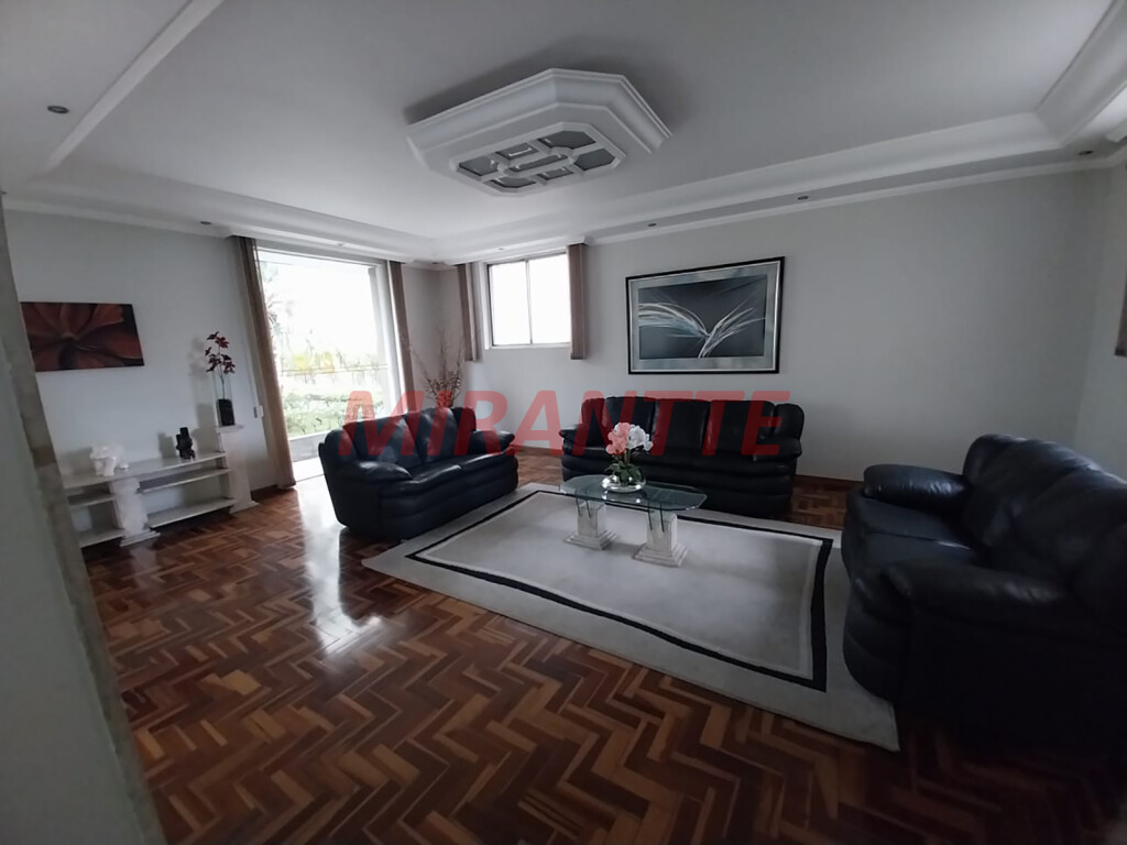 Apartamento de 72m² com 2 quartos em Santana