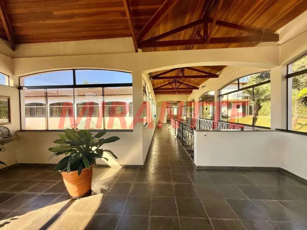 Chácara de 1211m² com 7 quartos em Chácaras do Guacuri