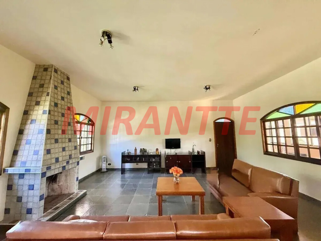 Chácara de 1211m² com 7 quartos em Chácaras do Guacuri