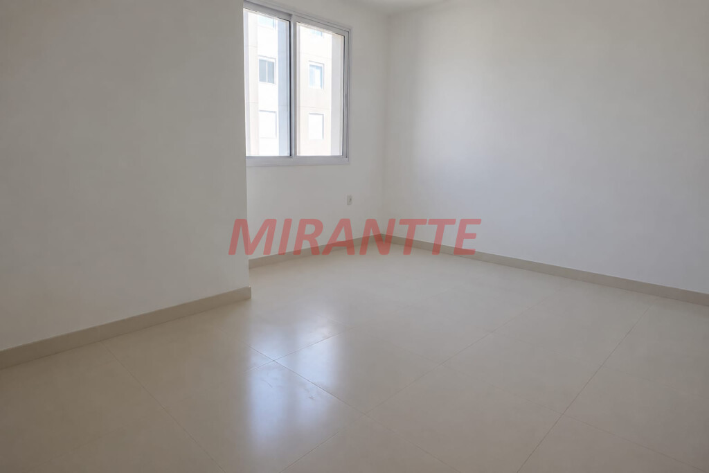 Apartamento de 35m² com 2 quartos em Vila Nova Cachoeirinha