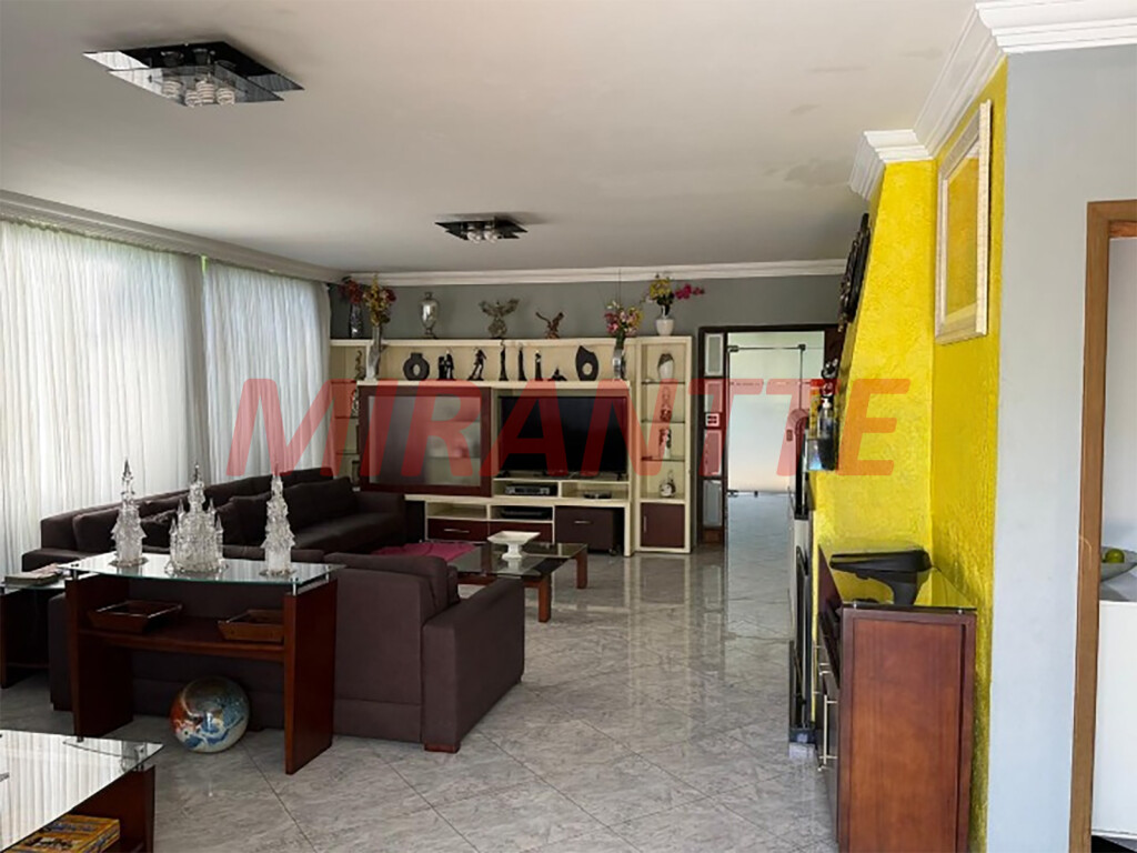Sobrado de 600m² com 5 quartos em Interlagos