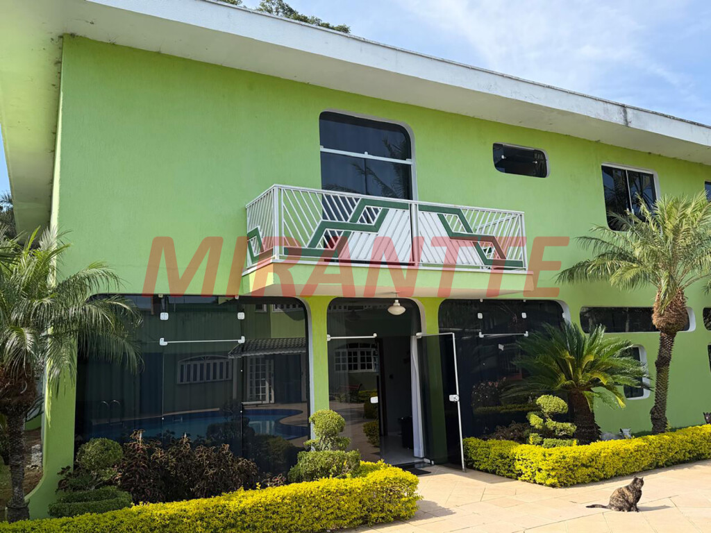 Sobrado de 600m² com 5 quartos em Interlagos