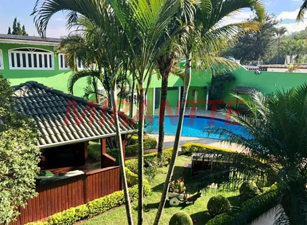 Sobrado de 600m² com 5 quartos em Interlagos