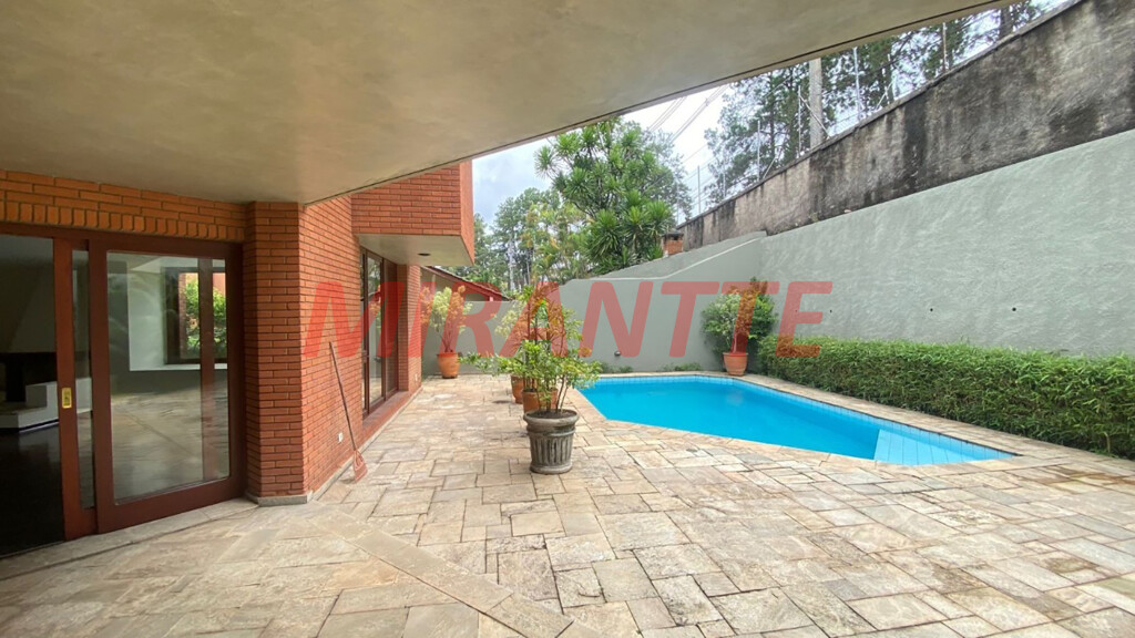 Sobrado de 552m² com 4 quartos em Alphaville