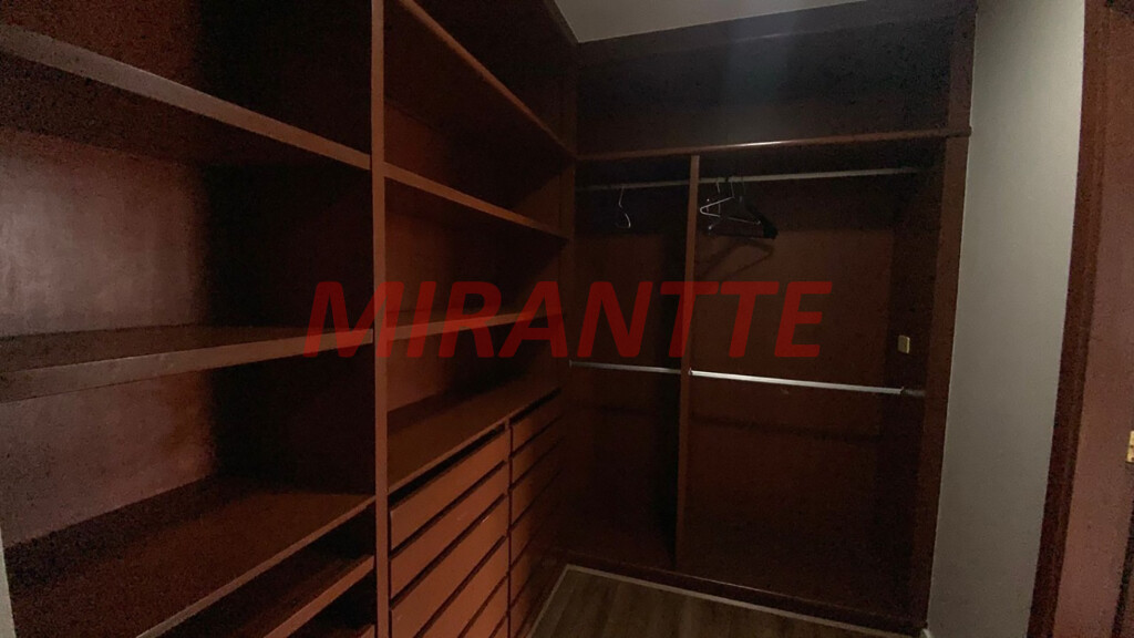 Sobrado de 552m² com 4 quartos em Alphaville