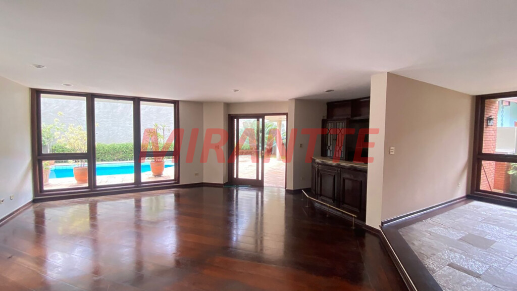 Sobrado de 552m² com 4 quartos em Alphaville