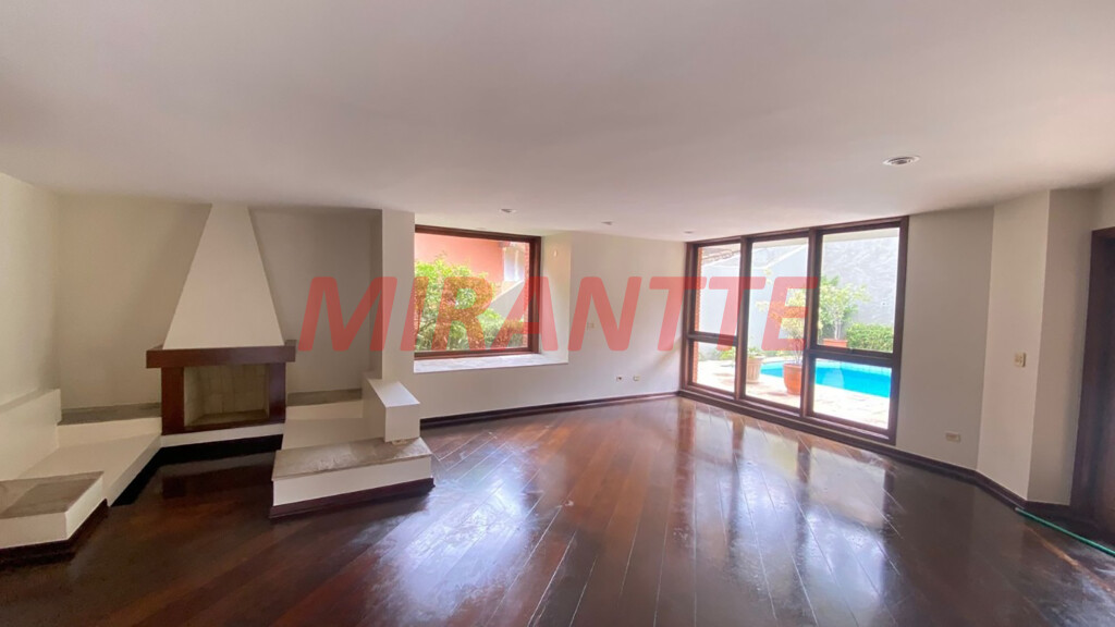 Sobrado de 552m² com 4 quartos em Alphaville