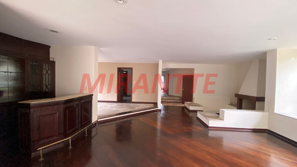 Sobrado de 552m² com 4 quartos em Alphaville