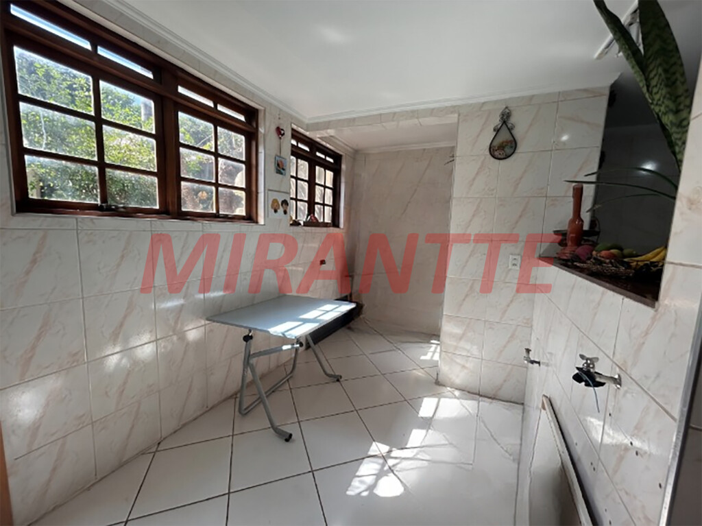 Sobrado com 3 quartos em Santana
