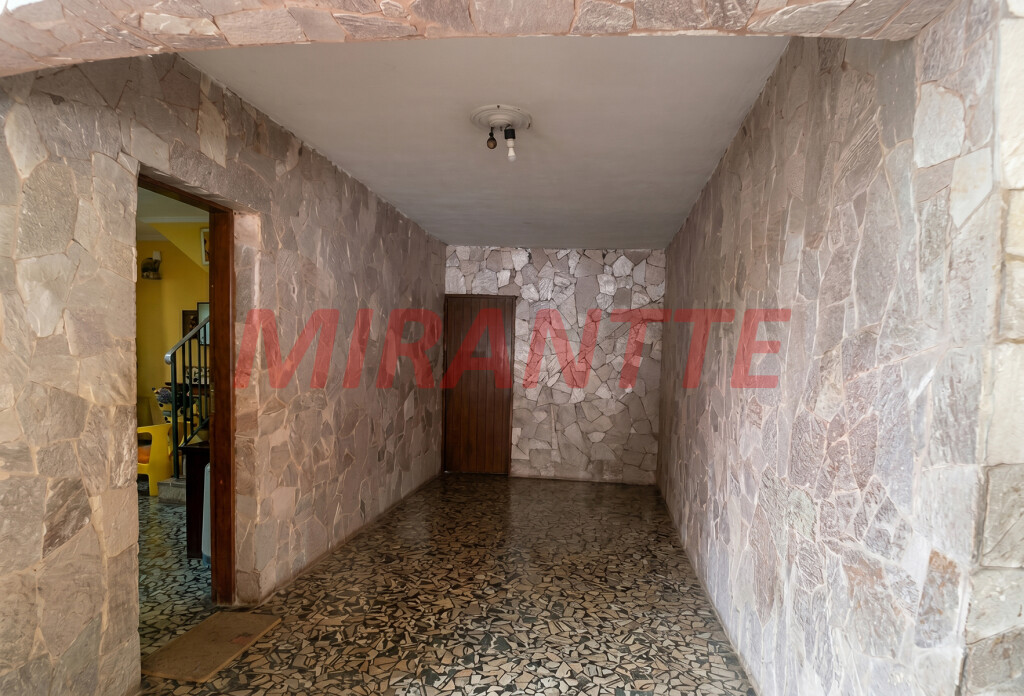Casa terrea de 303m² com 4 quartos em Lauzane Paulista