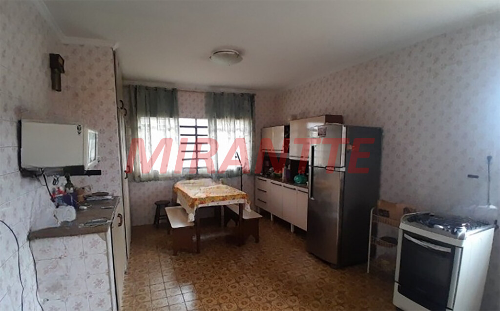 Casa terrea de 303m² com 4 quartos em Lauzane Paulista