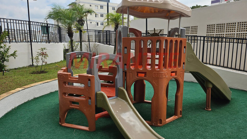 Apartamento de 56m² com 3 quartos em Vila Mazzei