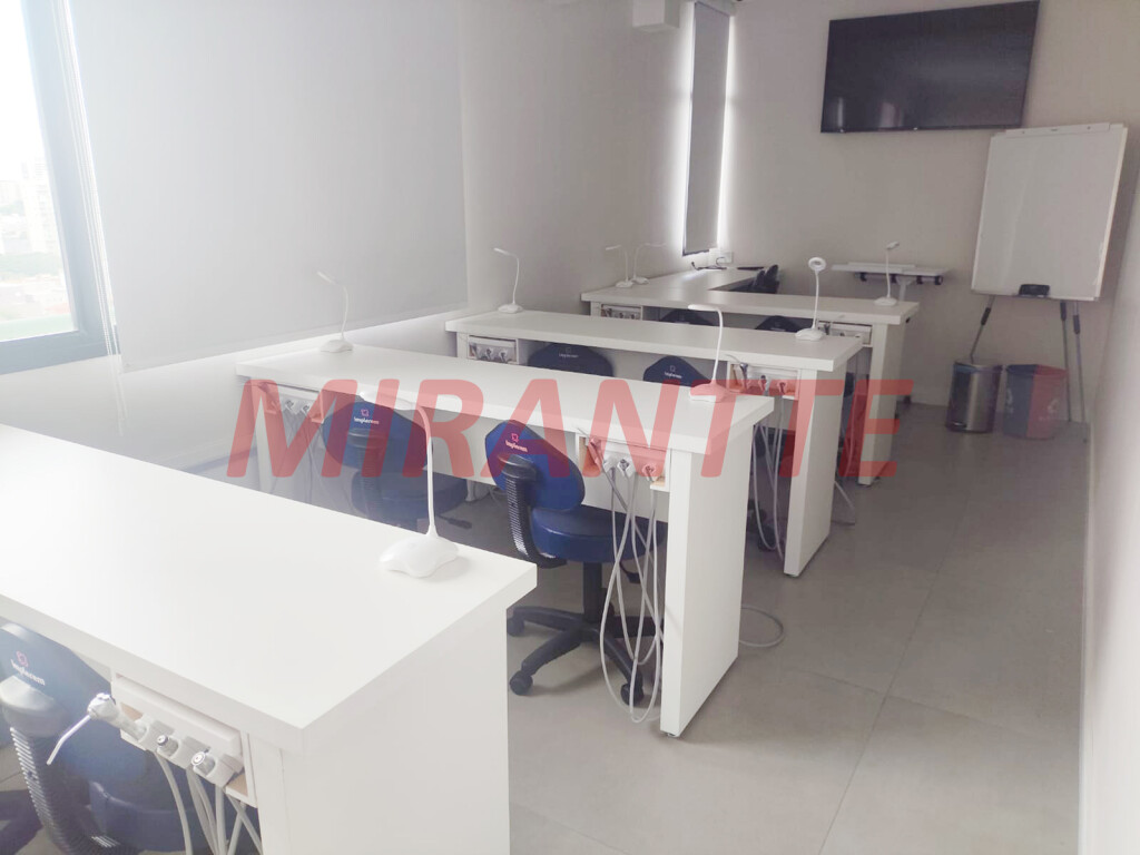 Comercial de 125m² em Macedo
