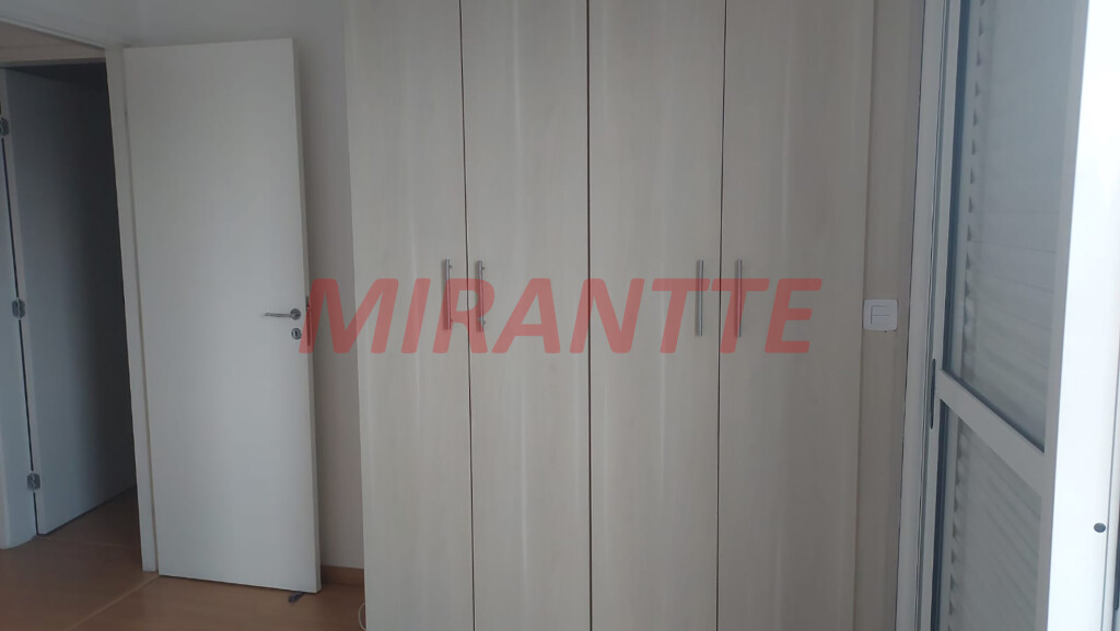 Apartamento de 82m² com 3 quartos em Água Fria