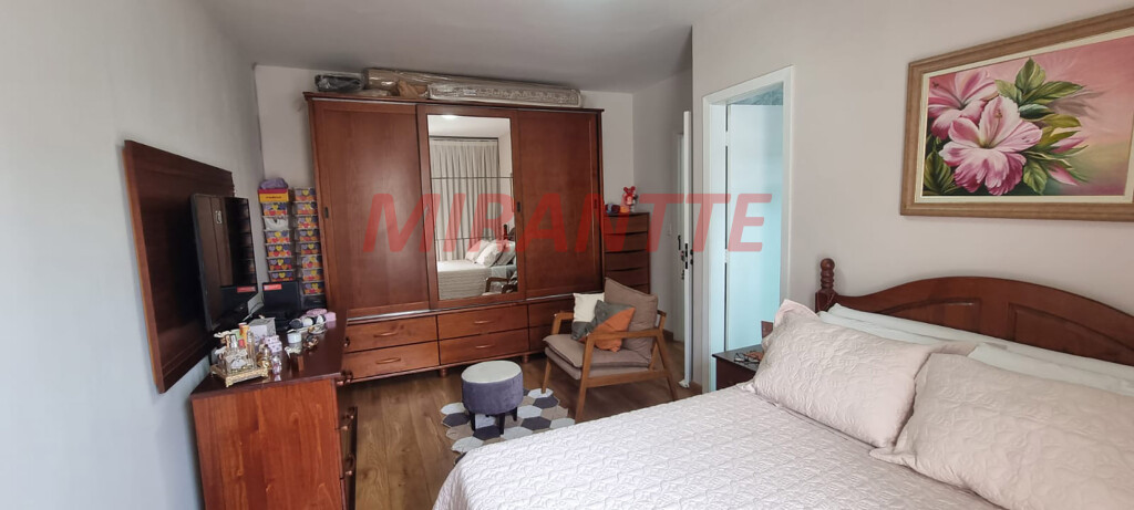Sobrado de 106m² com 2 quartos em Água Fria