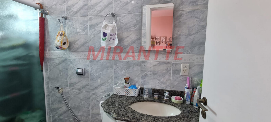 Sobrado de 106m² com 2 quartos em Água Fria