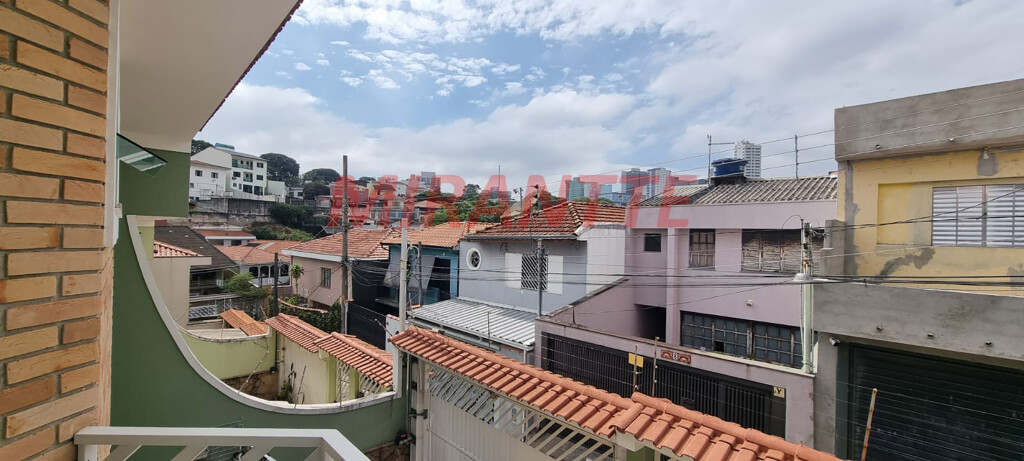 Sobrado de 106m² com 2 quartos em Água Fria