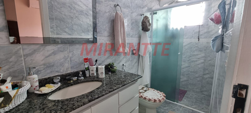 Sobrado de 106m² com 2 quartos em Água Fria