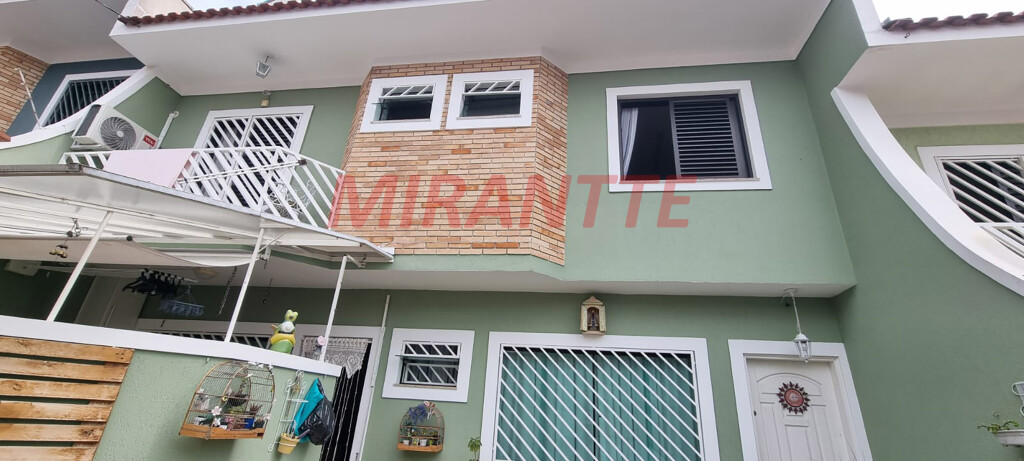 Sobrado de 106m² com 2 quartos em Água Fria