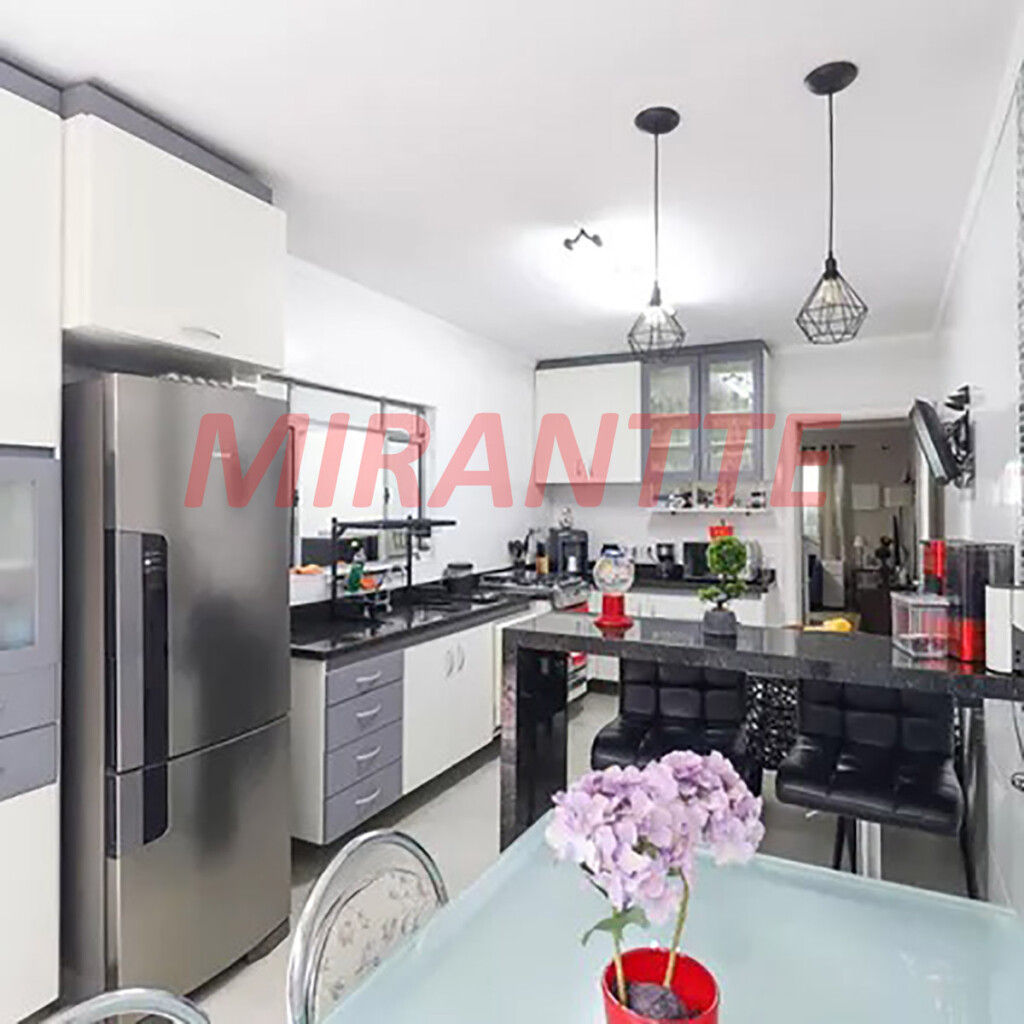 Sobrado de 128m² com 3 quartos em Parada  Inglesa