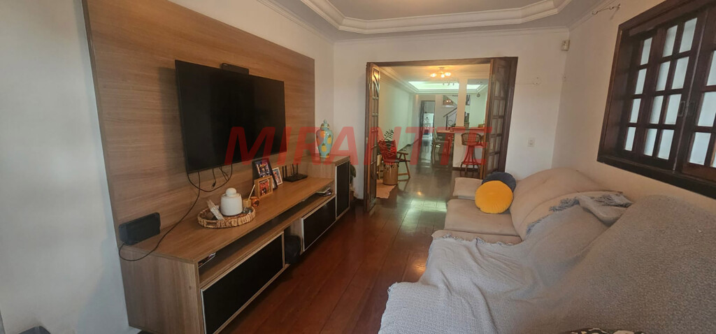 Sobrado de 219m² com 3 quartos em Jardim São João