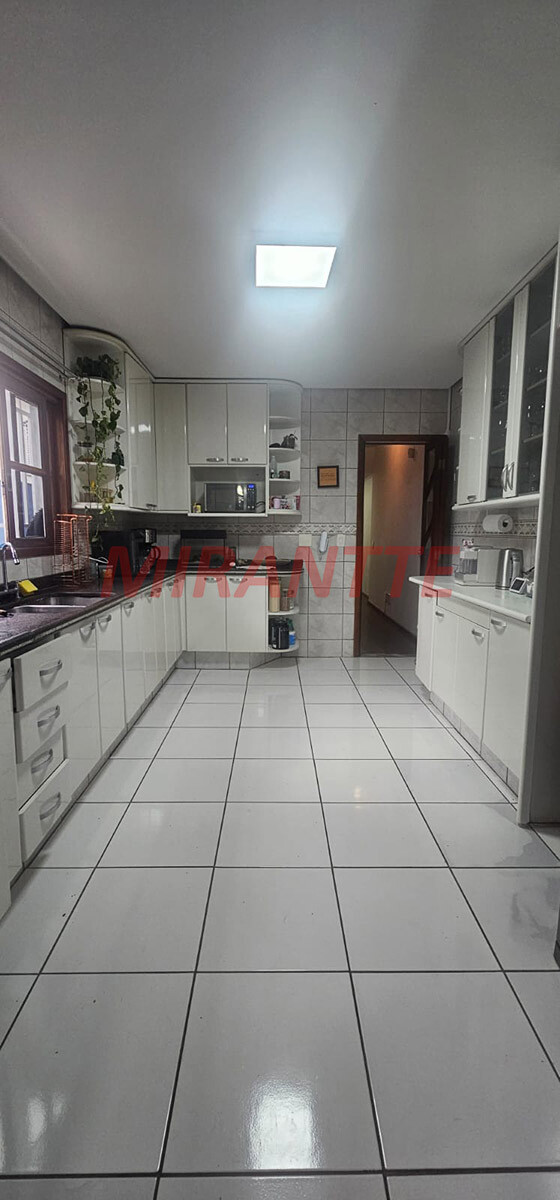 Sobrado de 219m² com 3 quartos em Jardim São João