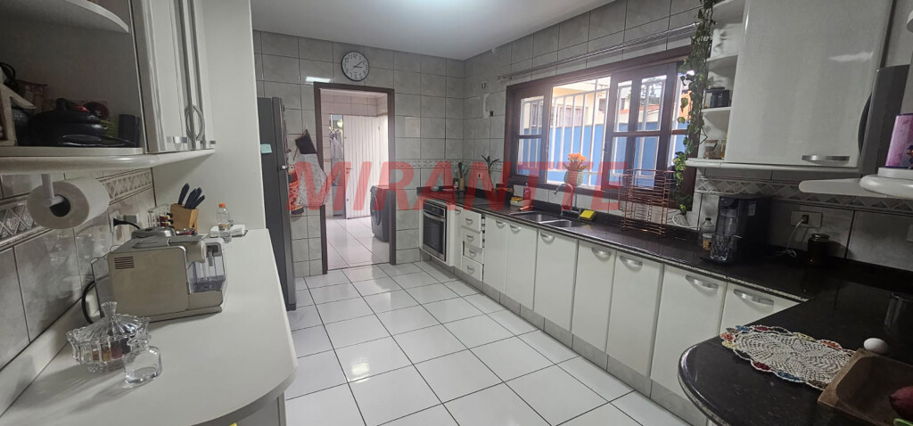 Sobrado de 219m² com 3 quartos em Jardim São João