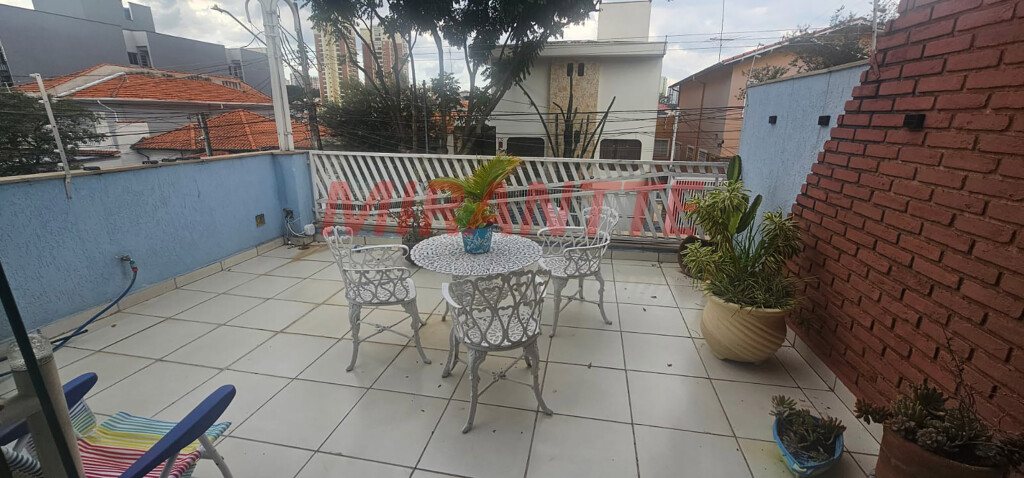 Sobrado de 219m² com 3 quartos em Jardim São João