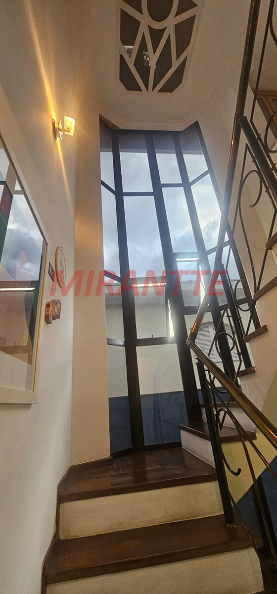 Sobrado de 219m² com 3 quartos em Jardim São João