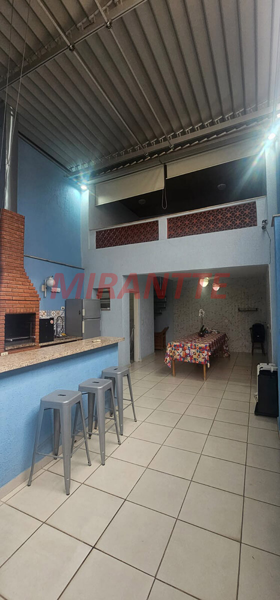 Sobrado de 219m² com 3 quartos em Jardim São João