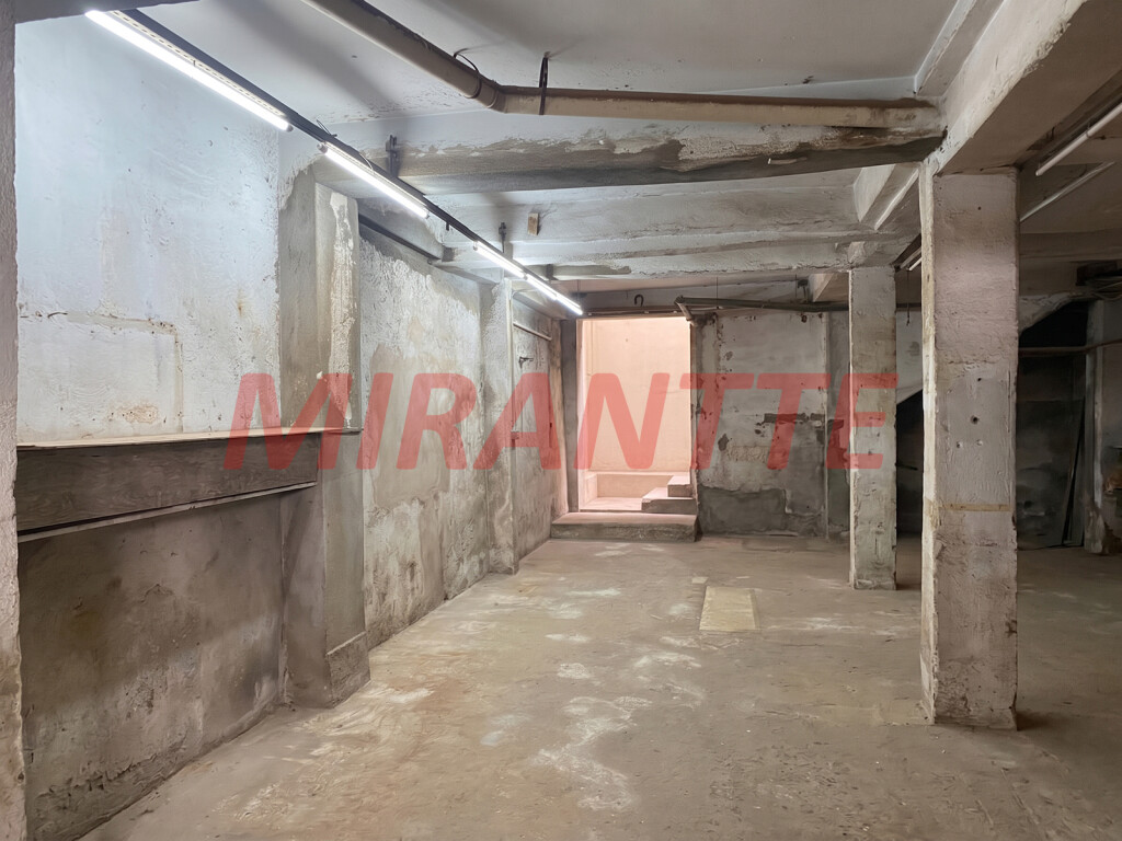 Comercial de 300m² em Jardim Rossin