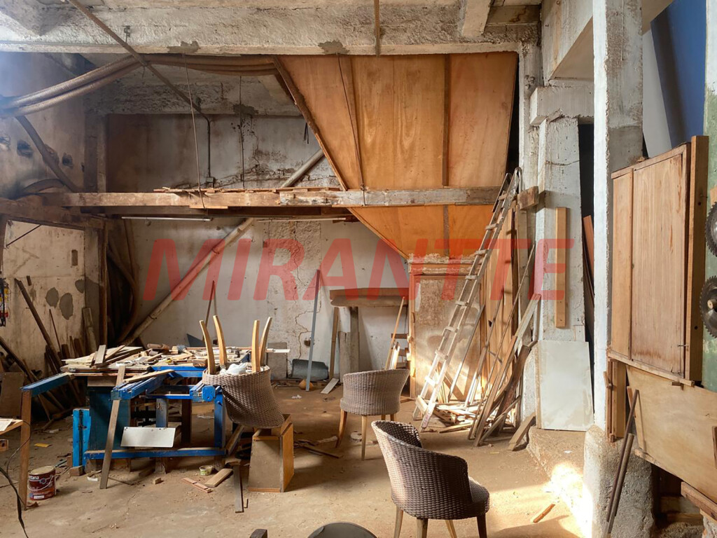 Comercial de 300m² em Jardim Rossin