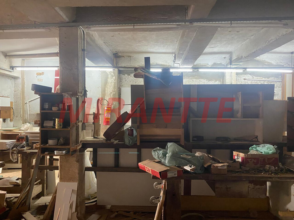 Comercial de 300m² em Jardim Rossin