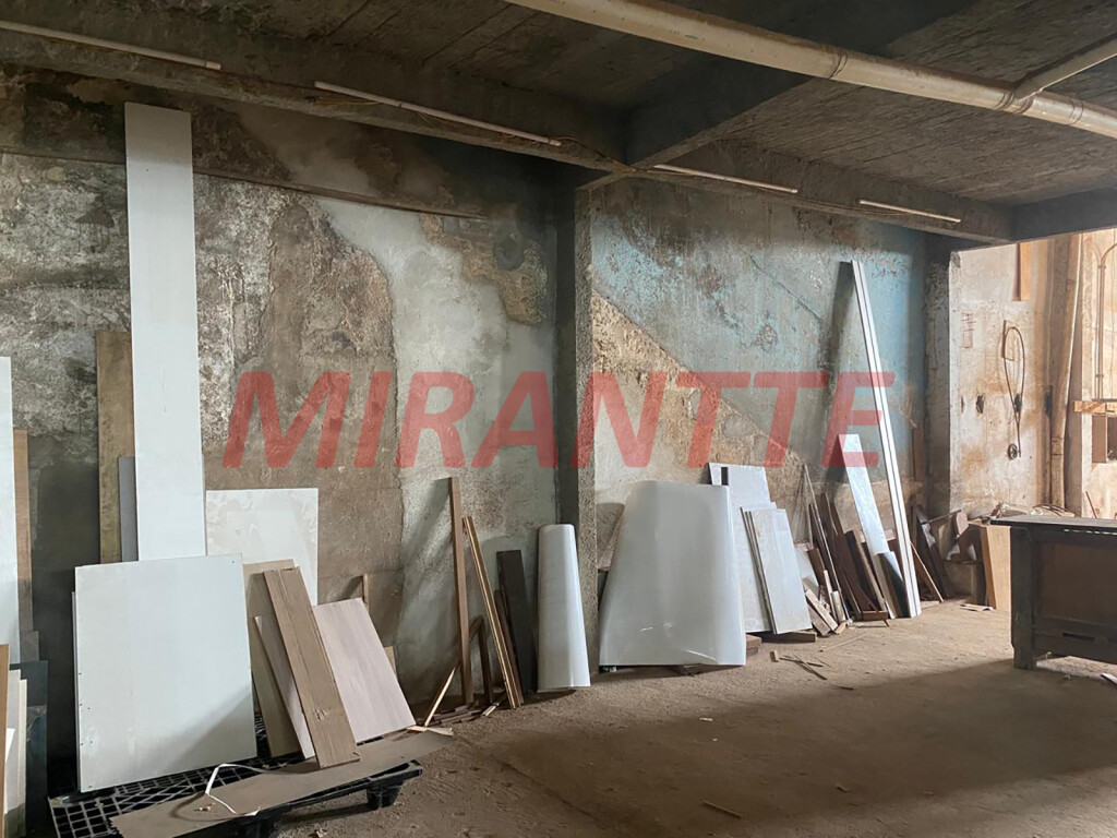 Comercial de 300m² em Jardim Rossin