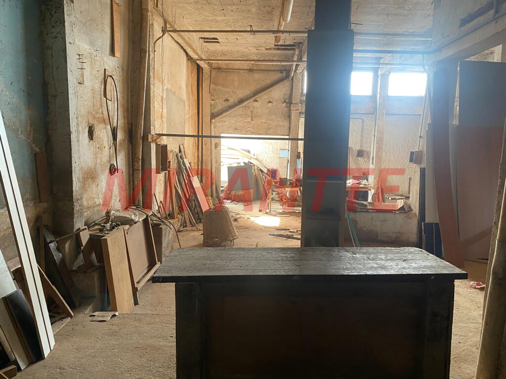 Comercial de 300m² em Jardim Rossin