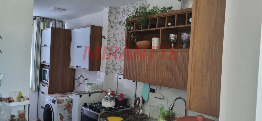 Apartamento com 2 quartos em Água Fria