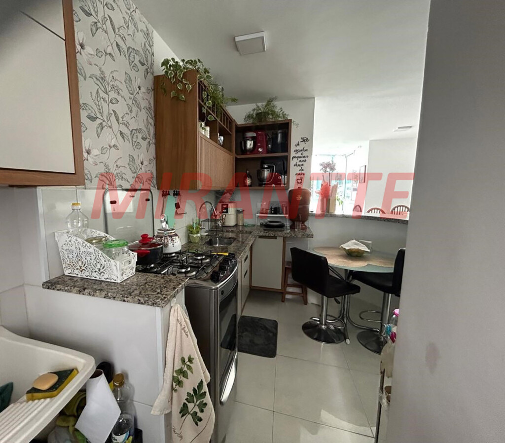 Apartamento com 2 quartos em Água Fria