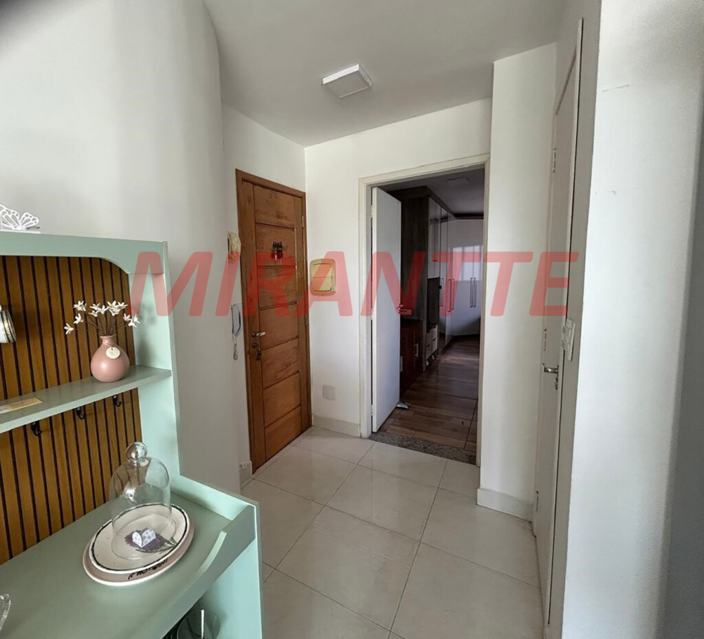 Apartamento com 2 quartos em Água Fria