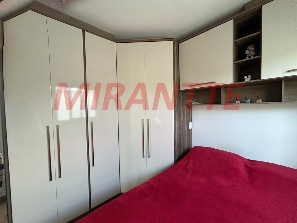 Apartamento com 2 quartos em Água Fria