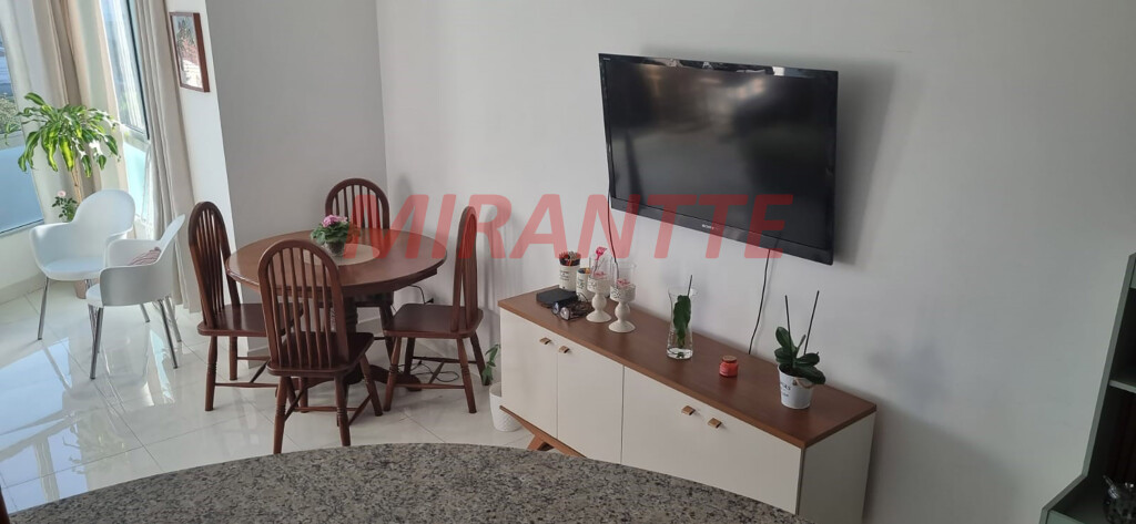 Apartamento com 2 quartos em Água Fria
