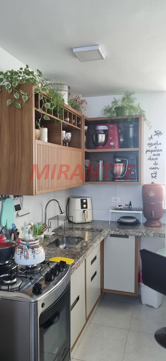 Apartamento com 2 quartos em Água Fria