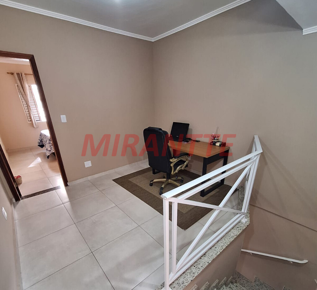 Sobrado de 108m² com 2 quartos em Jardim Carlu