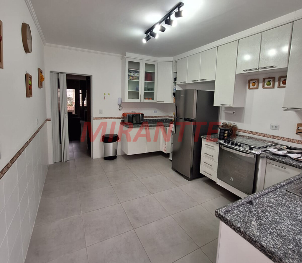 Sobrado de 108m² com 2 quartos em Jardim Carlu